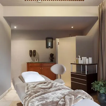 Готель Erika Boutiquehotel 4*